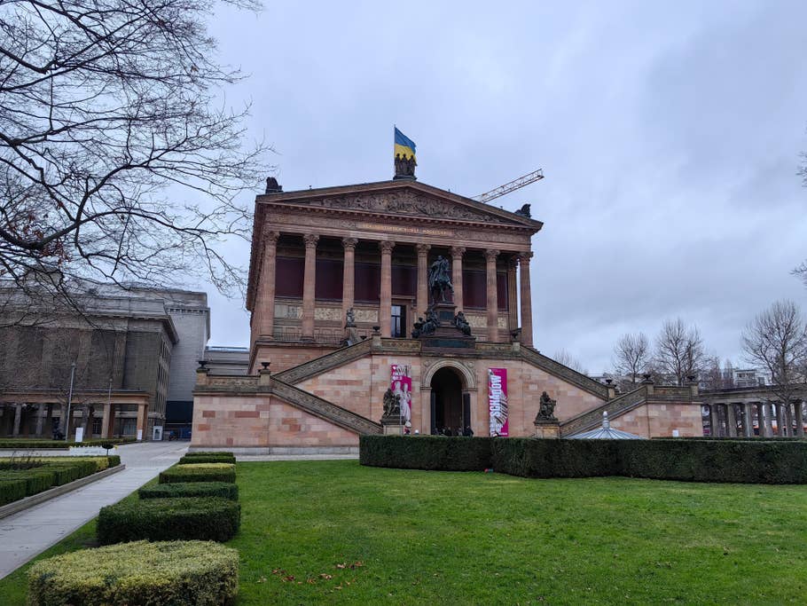 Huawei Mate 50 Pro review picture