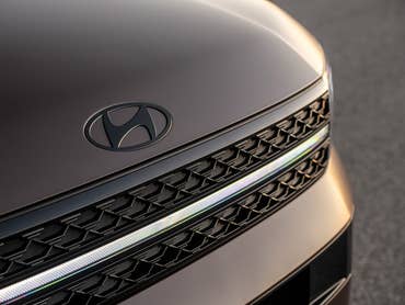 2025 Hyundai Santa Fe SUV ICE and Hybrid