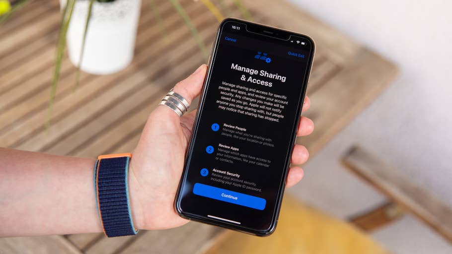 Image showing the share management options of the Safety Check feature.