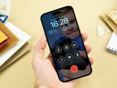 iPhone's new end call button on iOS 17