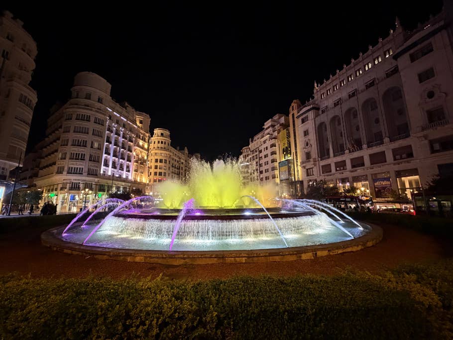 iPhone 17 Pro photo gallery