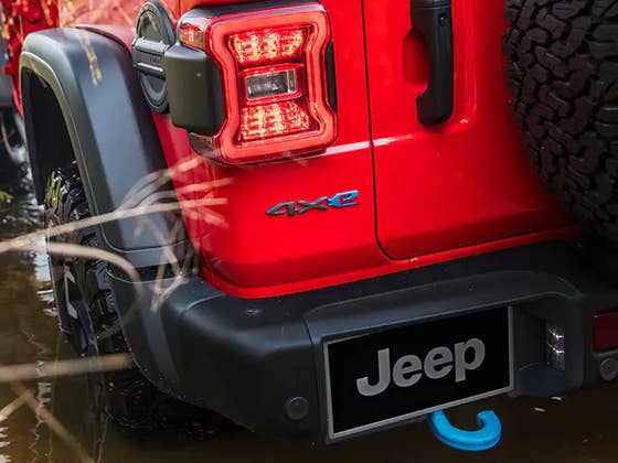 113,000 Jeep Vehicles At Risk of Fire, Drivers Urged To Stop Driving