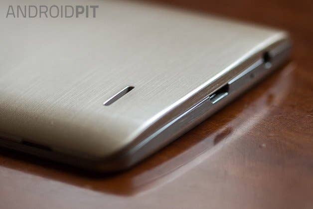 lg g3 hands on back speaker