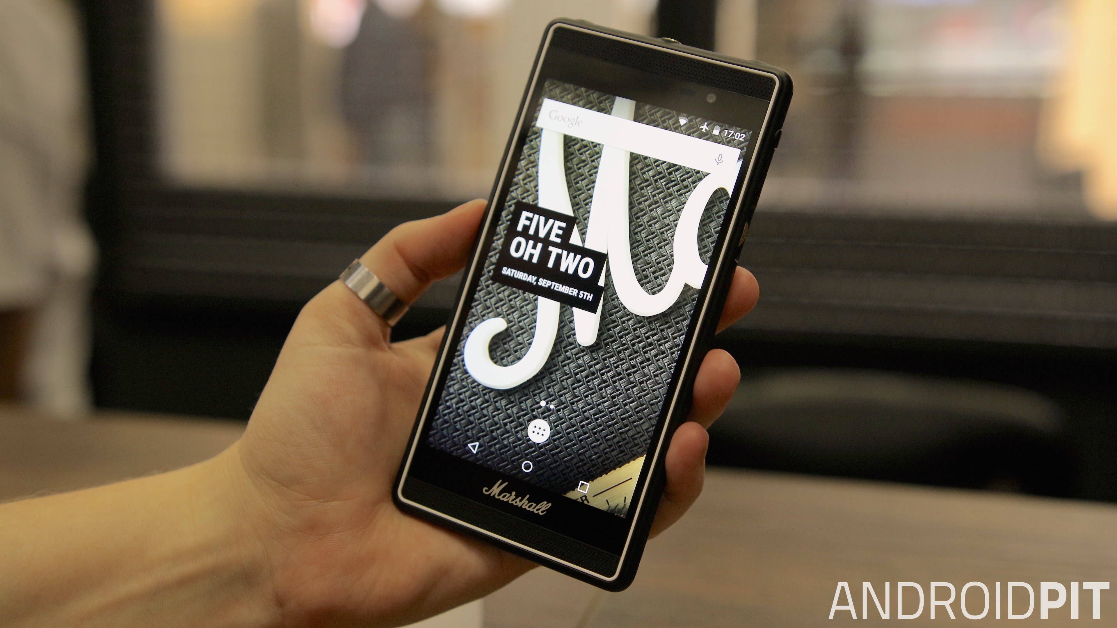 marshall london hands on