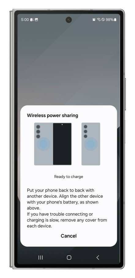 One UI screenshots showing how to charge other devices wirelessly.
