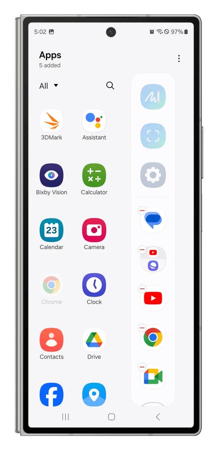 One UI screenshots showing how to customize the side panel.