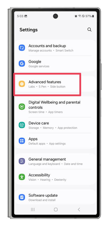 One UI screenshots showing how to use two social media or messaging accounts on the same app.