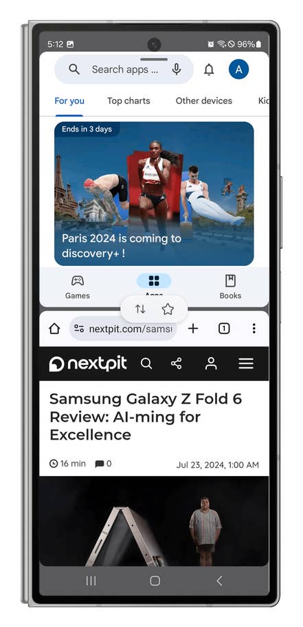 One UI screenshots showing how to display two apps in split-screen mode.