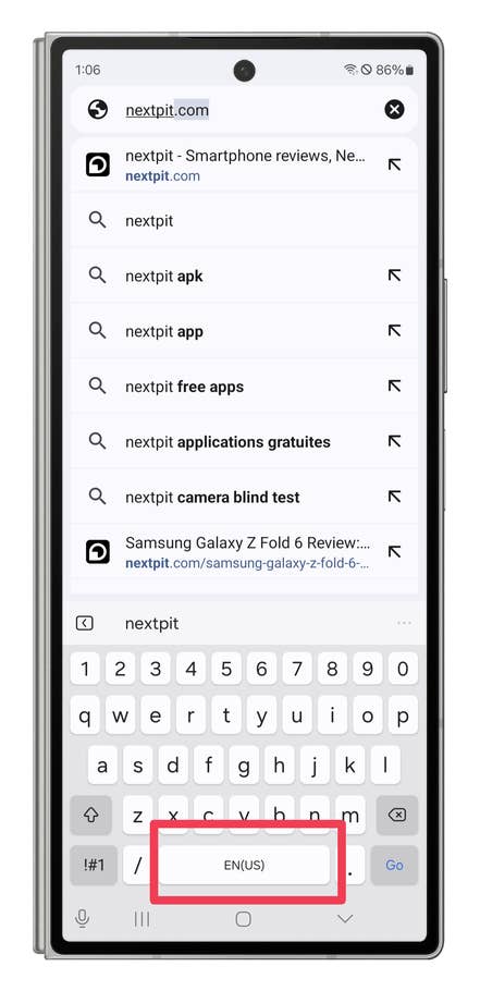 Screenshots showing how to use the Samsung keyboard app as a trackpad.
