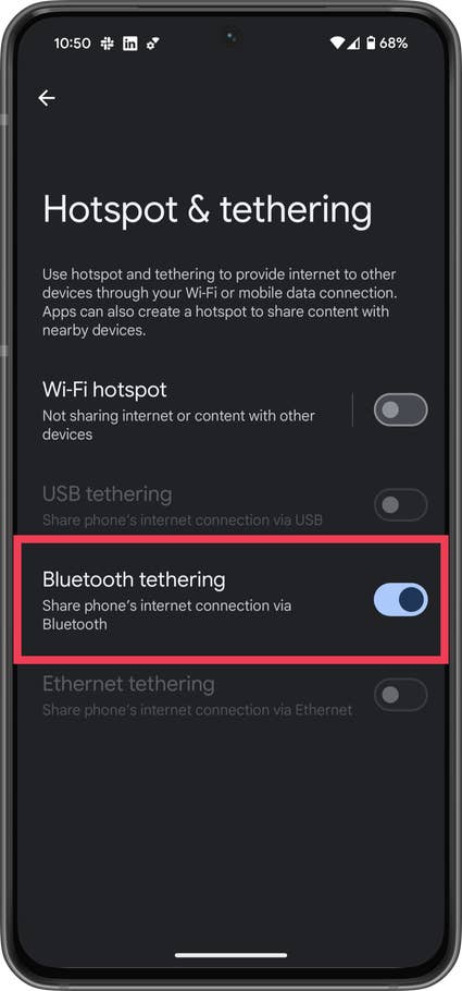 Screenshots showing how to activate a Wi-Fi hotspot on Android