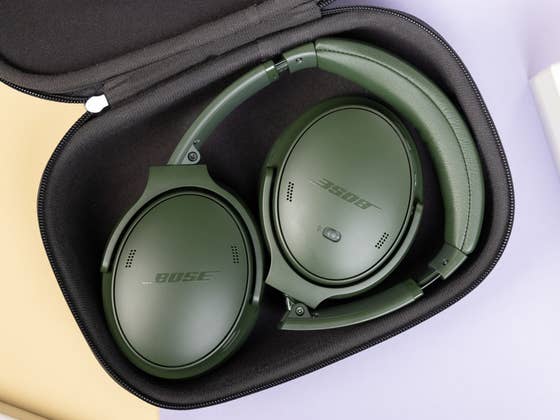 Bose QuietComfort Headphones Drop $150 in Early Black Friday Shock