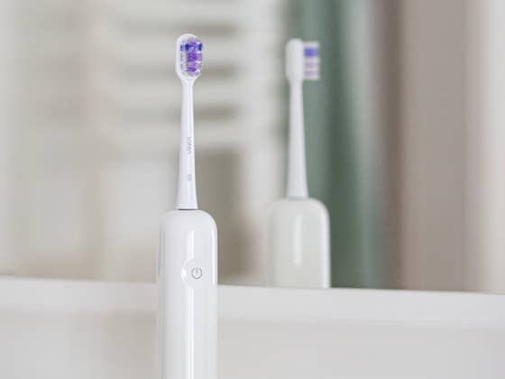 Gentle Yet Powerful: The Laifen Wave Electric Toothbrush in Action