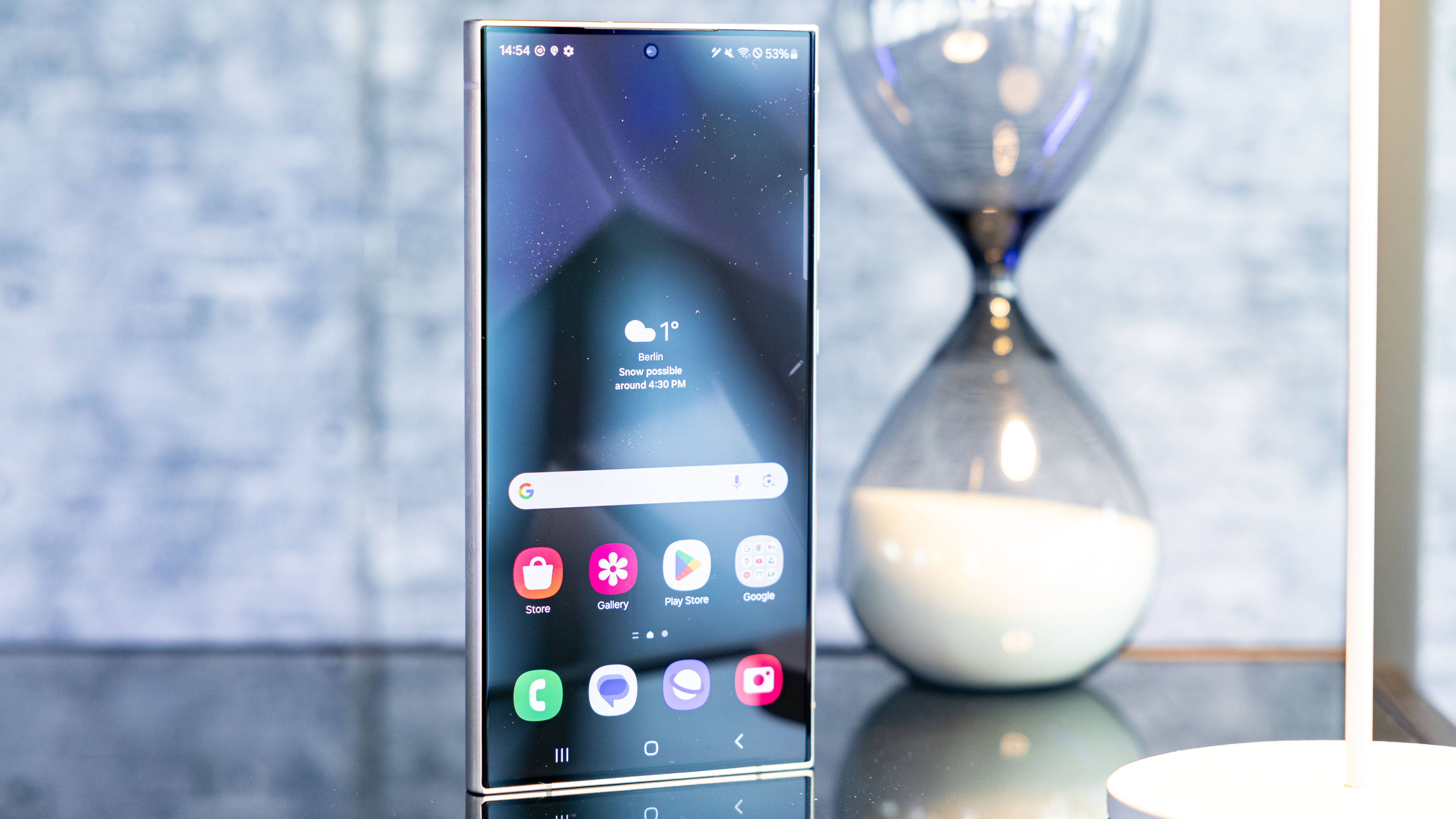 Samsung Galaxy S24 Ultra from the front on the table