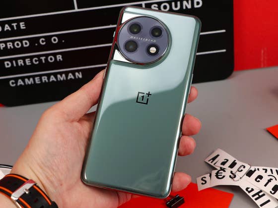 OnePlus 11 Drops to Its Best Price with a $150 Off Right Now