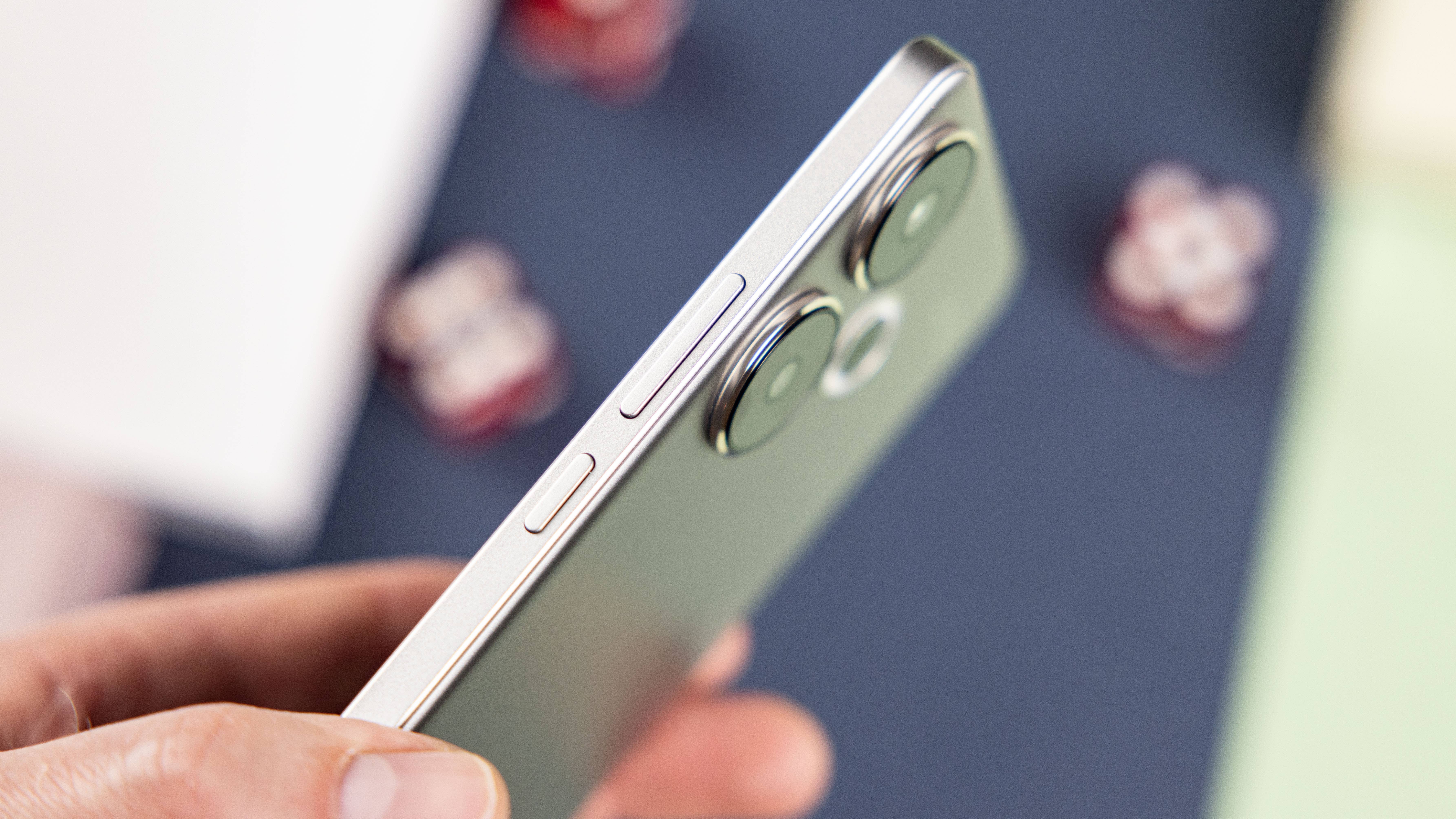 Poco F6 buttons in detail