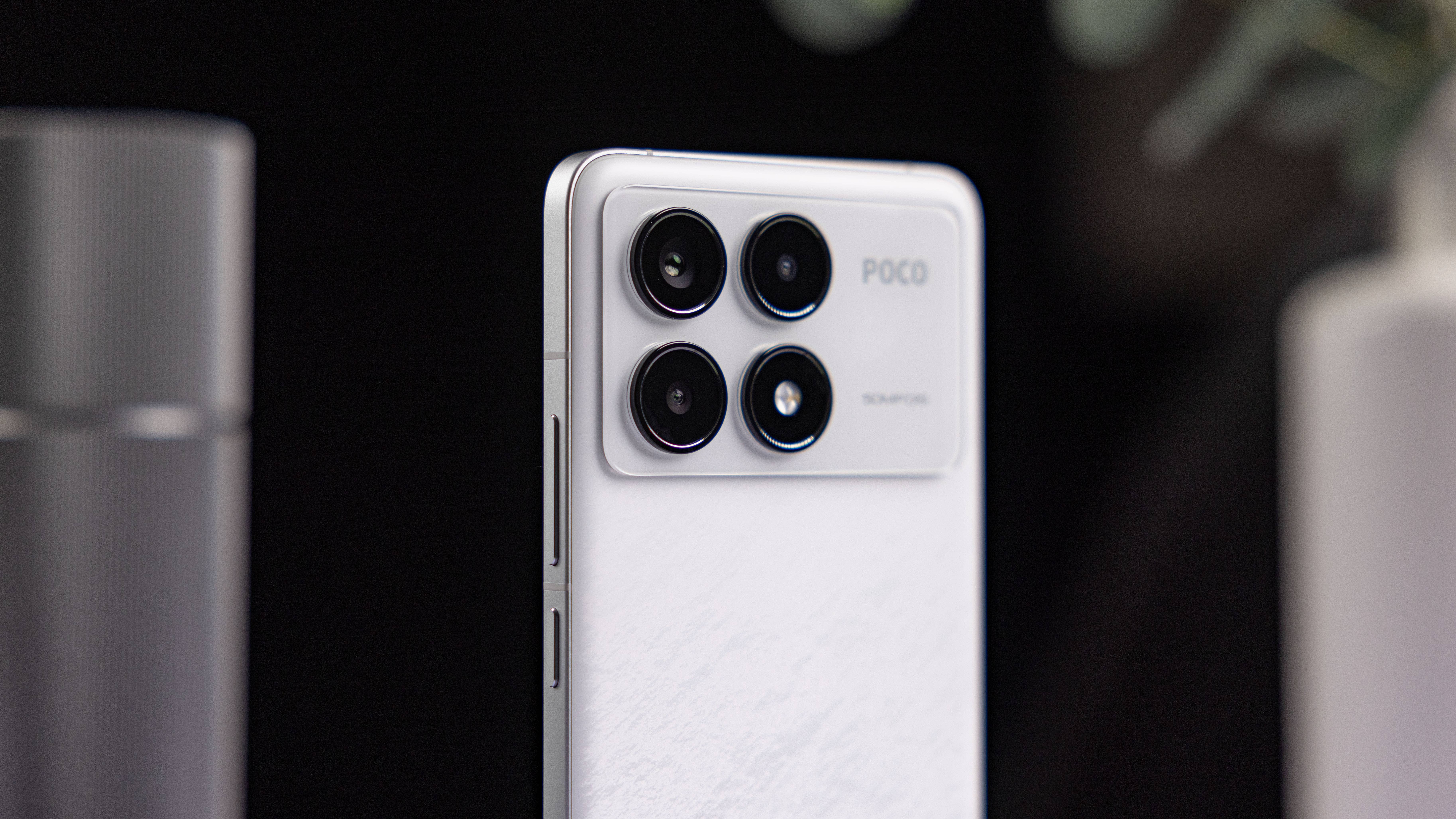 Why would the Pro model carry a 2MP macro camera? We don't know. Why would the Pro model carry a 2MP macro camera? We don't know.