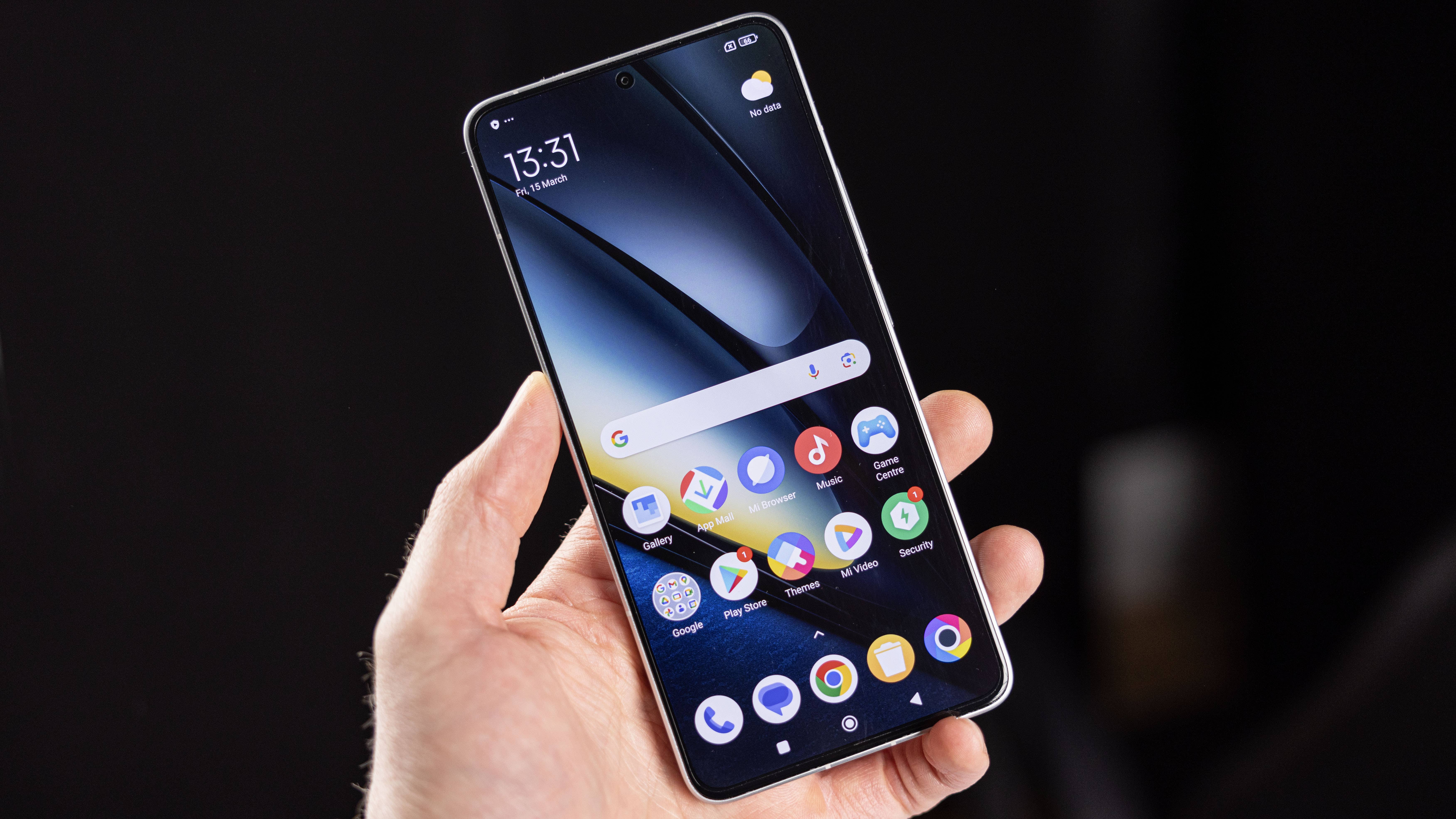 Check out the Poco F6 Pro's high resolution display. Check out the Poco F6 Pro's high resolution display.
