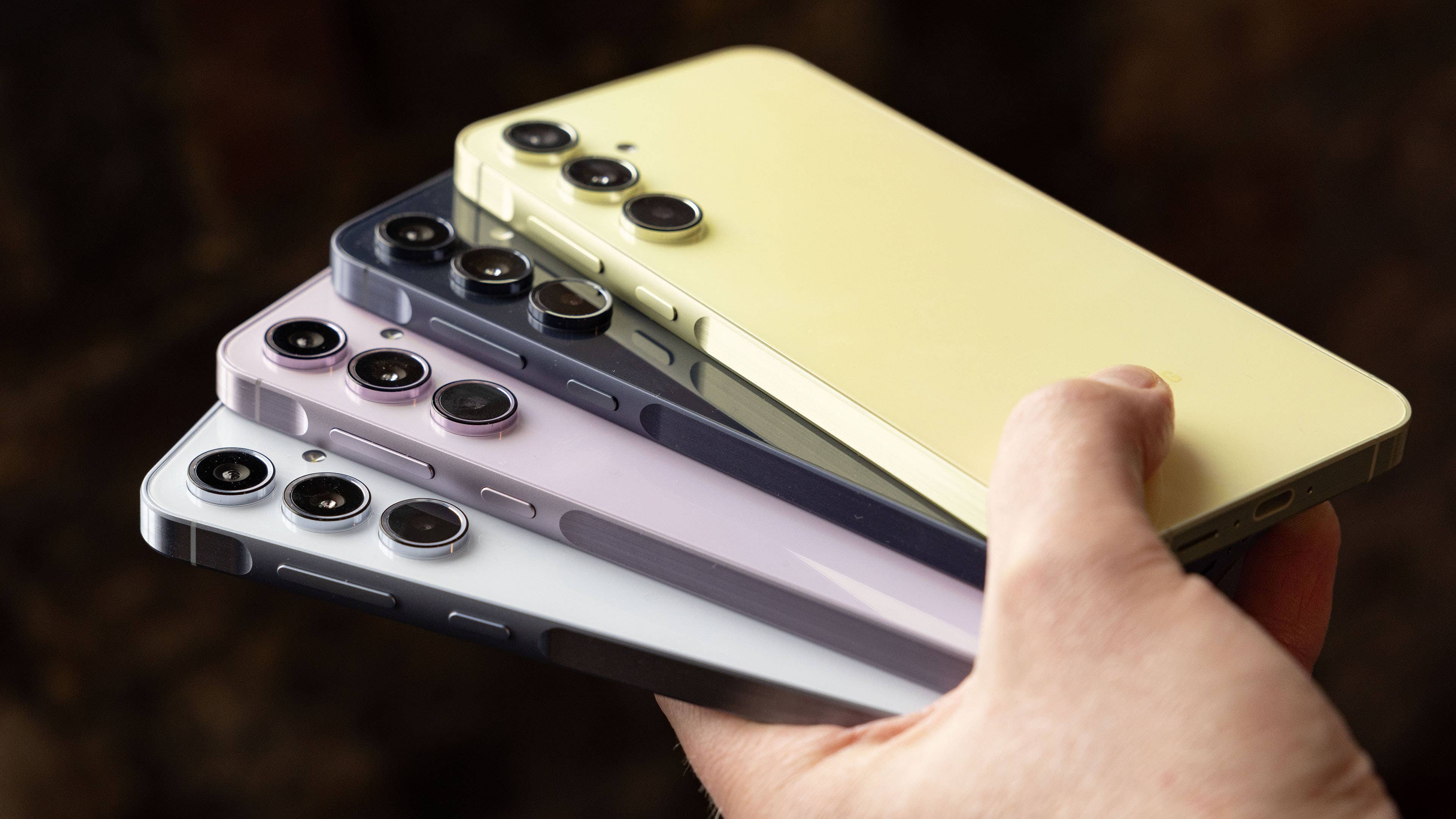 A tried-and-tested triple camera configuration continues its legacy in the Galaxy A55.