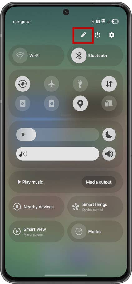 Samsung One UI 7 notification panel showing quick settings and options.