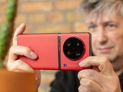 Vivo X90 Pro+ during the NextPit review