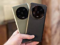 The Xiaomi 14 Ultra might look like its predecessor in front, but the back is very different.