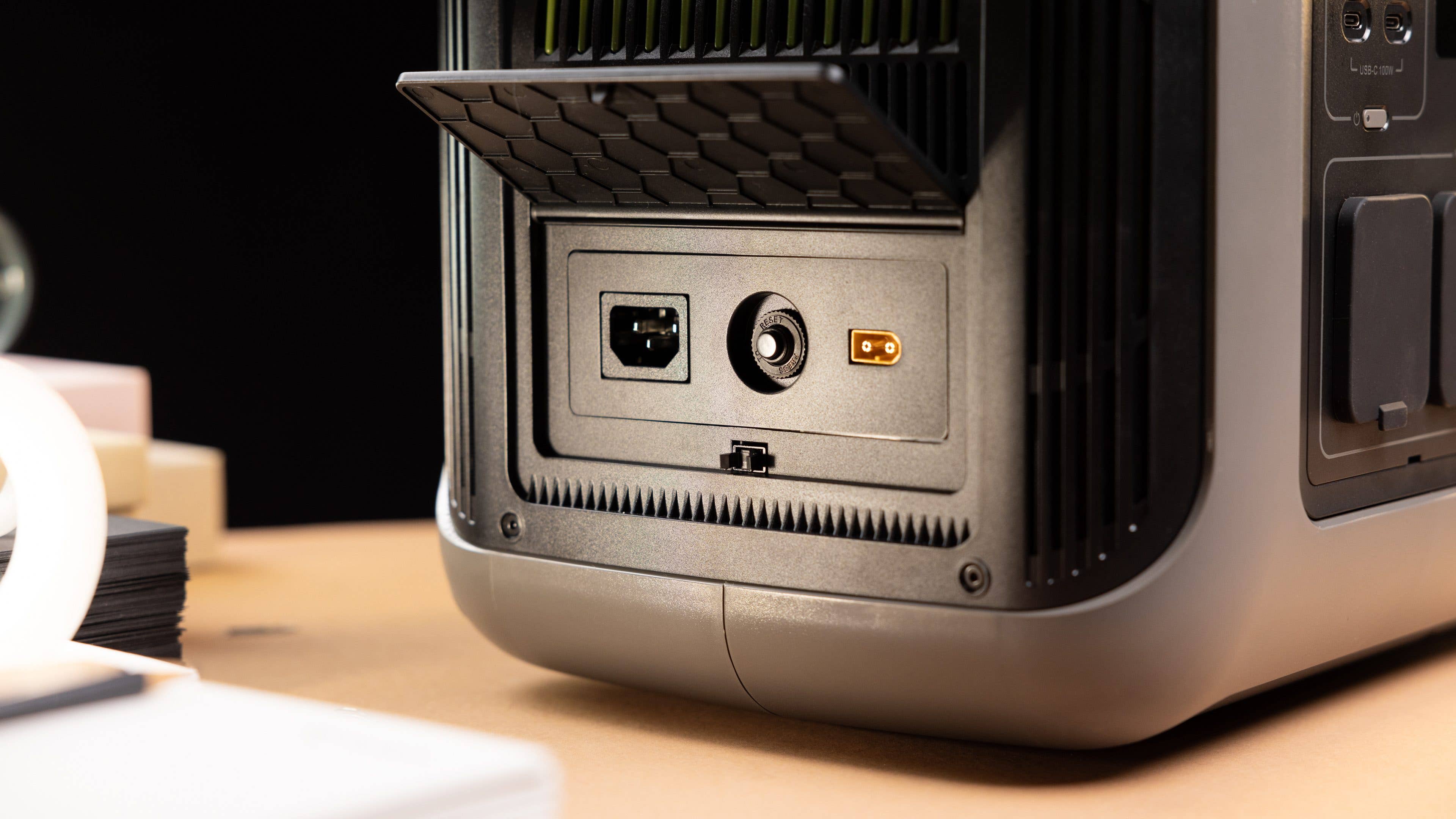 The charging ports of the Allpowers R1500 are protected by a cover.