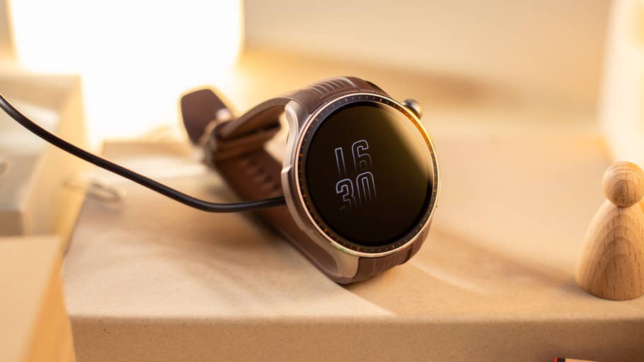 Amazfit Balance smartwatch Always on Display feature in detail