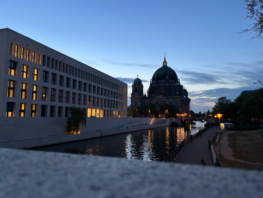 Apple iPhone 15 camera samples