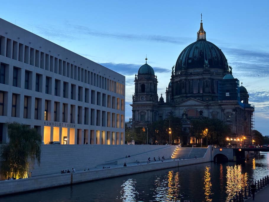 Apple iPhone 15 camera samples