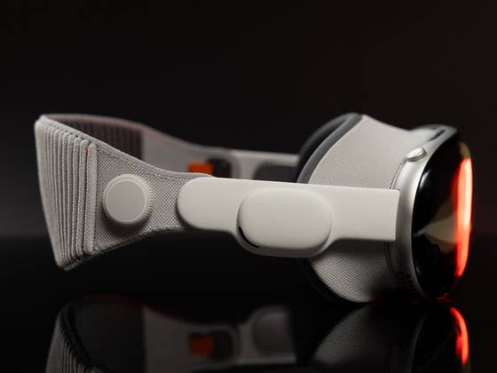 Apple Vision Pro Ups Gaming Ante with VR Controller Support?