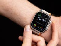 Double Tap allows you one-handed operation of the Apple Watch Ultra 2.
