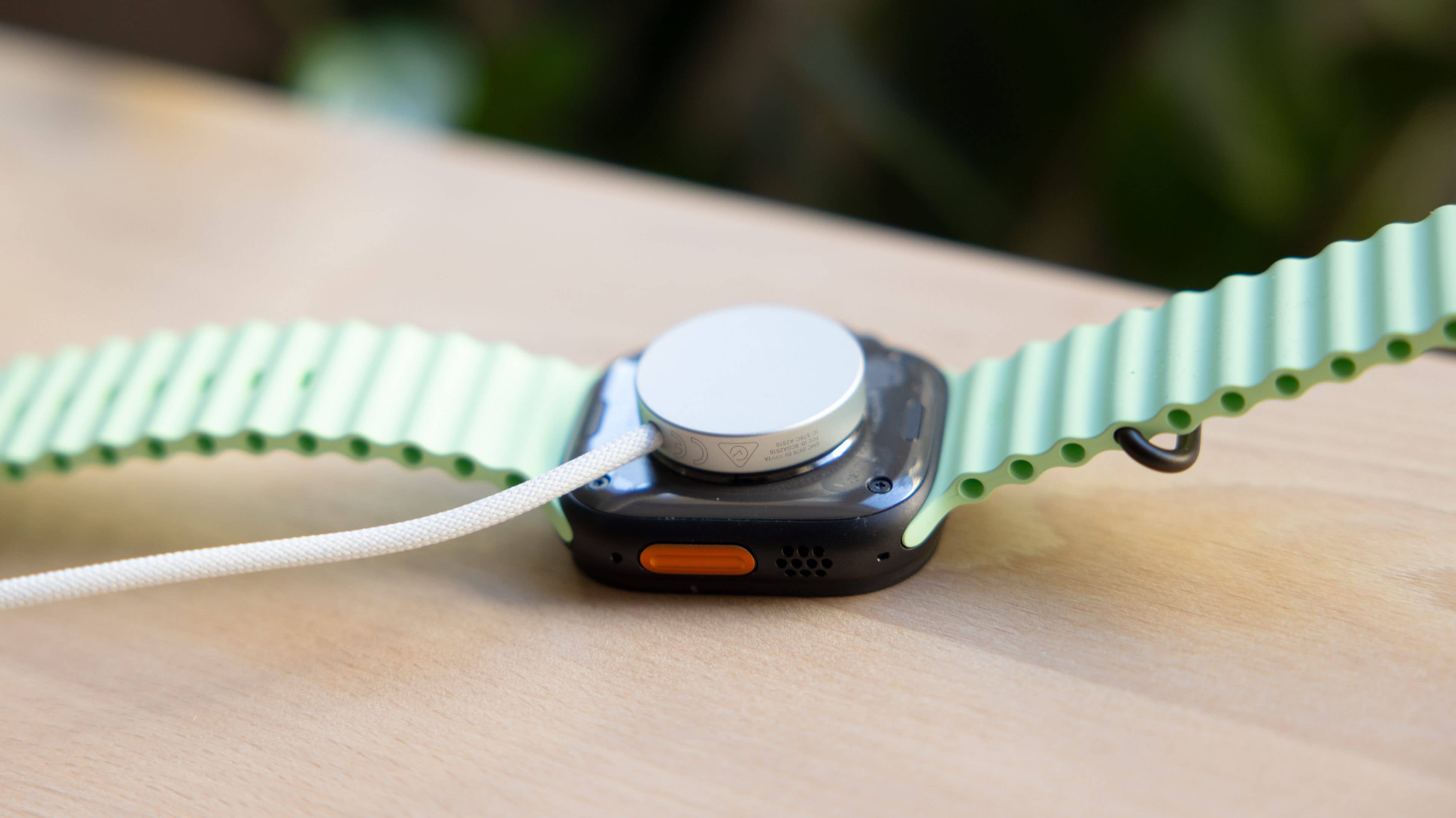 4 Simple Tricks to Speed Up Your Smartwatch Charging