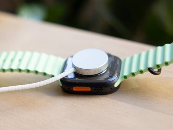 Stop Doing These 4 Things if You Want Your Smartwatch to Charge Faster