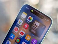 Apple iPhone 15 Dynamic Island highlighted