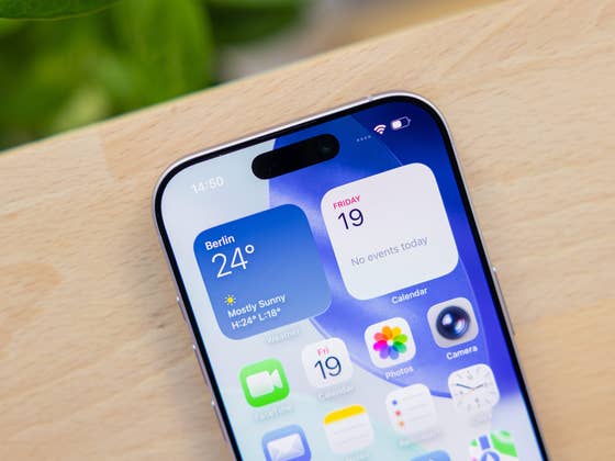 Apple Slips a Sneaky Change into iOS 26, But You Can Disable It