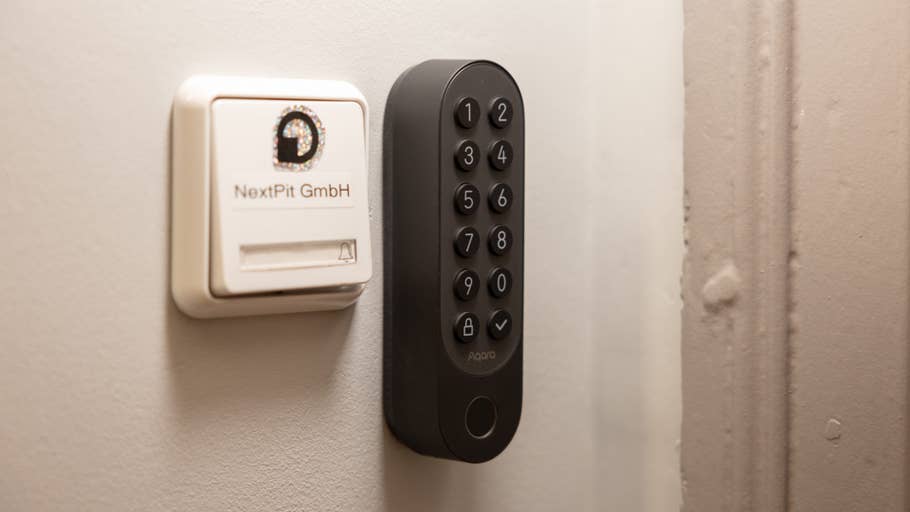 Aqara Smart Lock U200 Keypad from the side