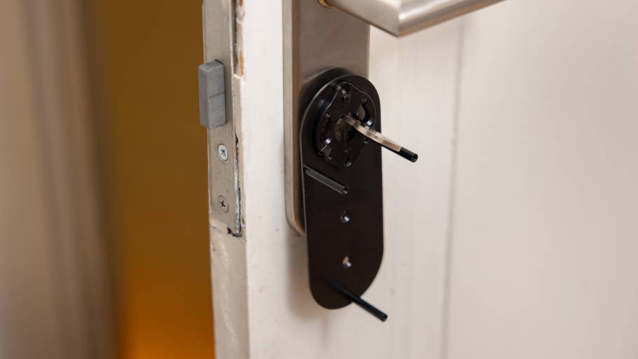 Aqara U200 Smart Lock fixing plate