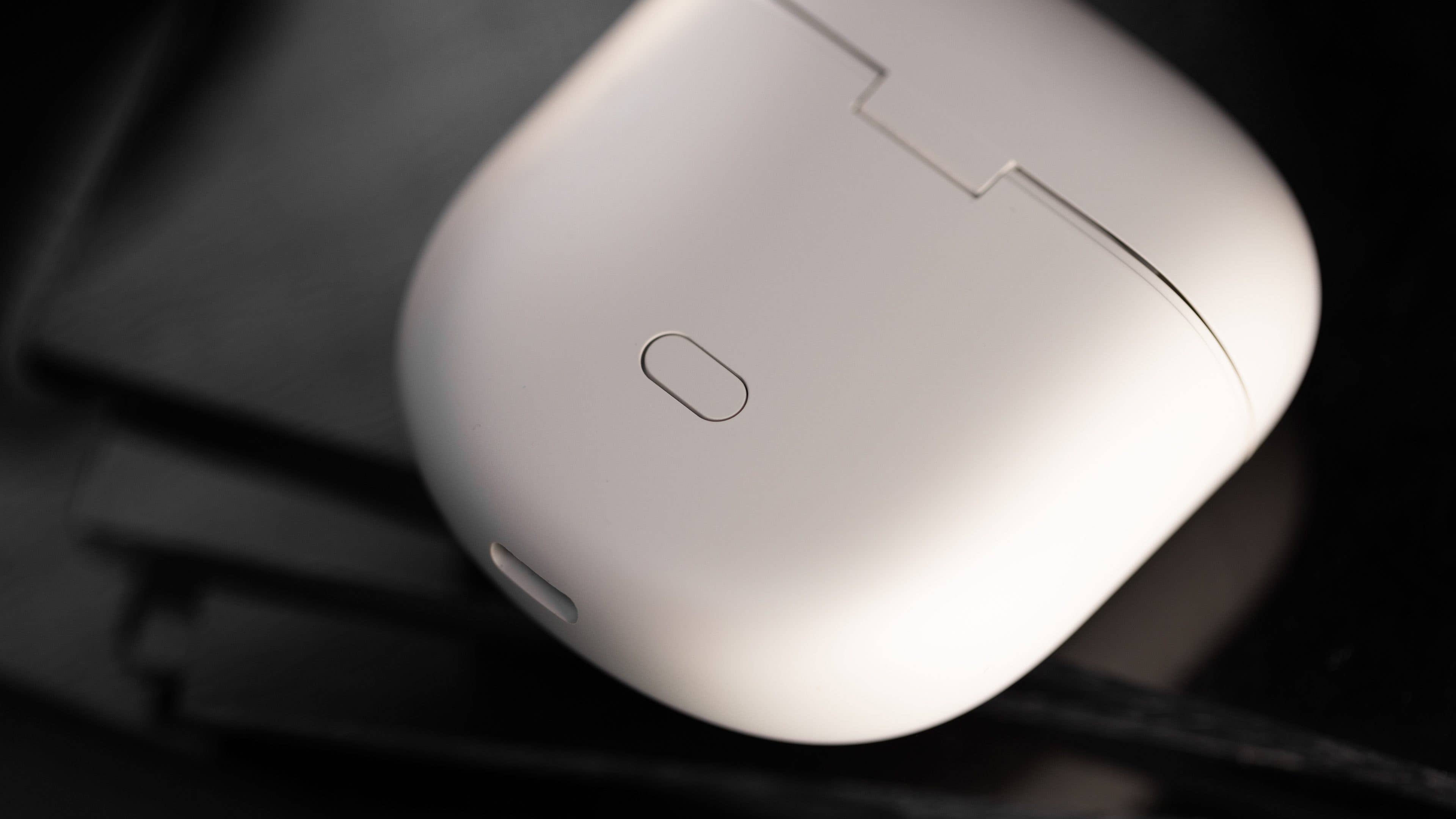 You can forget about multipoint Bluetooth connectivity with the QuietComfort Ultra Earbuds.