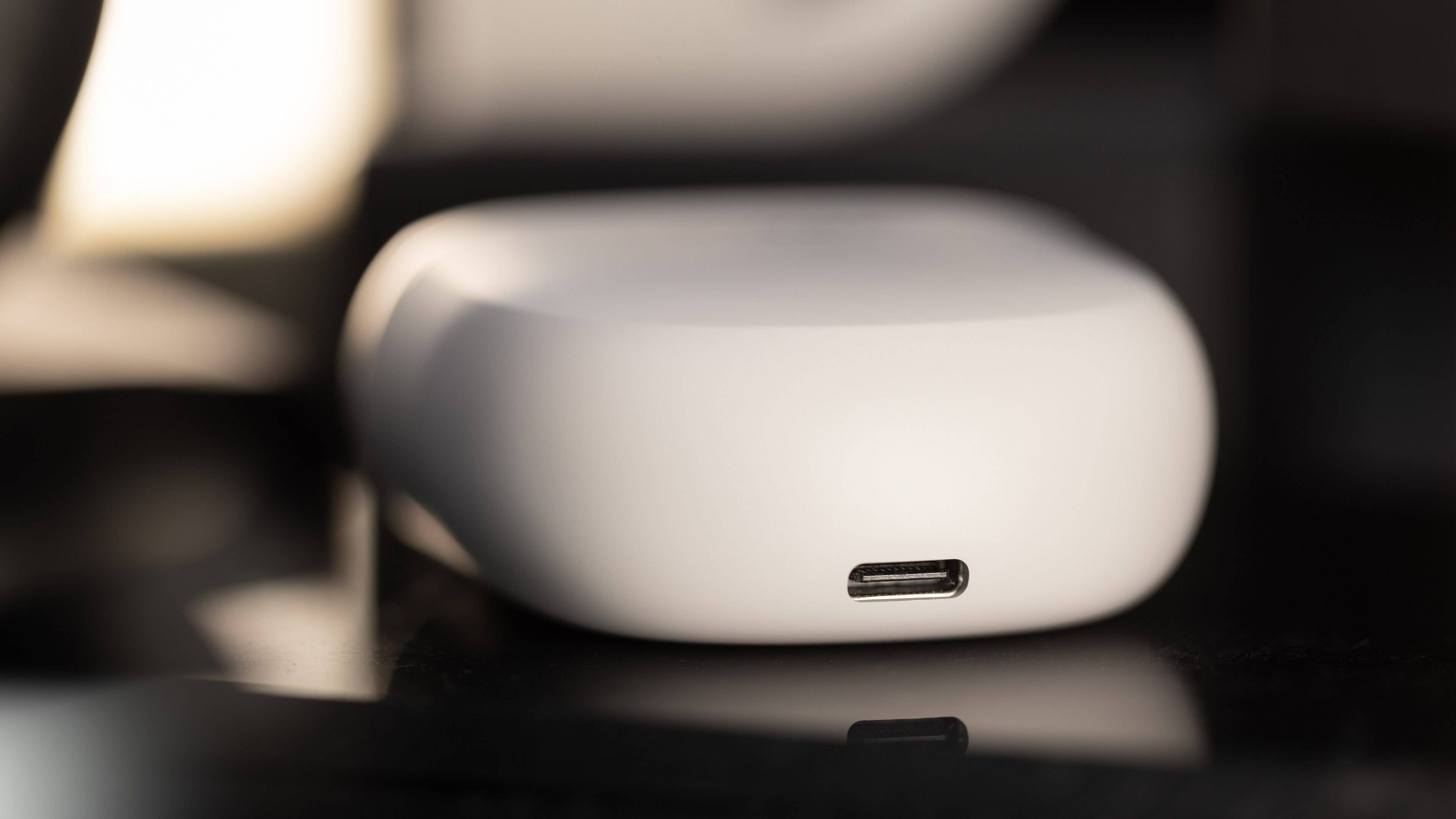 There is no wireless charging support for the Bose QuietComfort Ultra Earbuds.