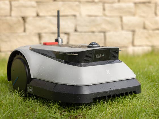 Ecovacs Goat G1-800 Review: The Smartest Robot Lawn Mower?