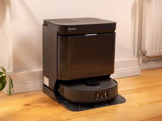 Eureka J15 Pro Ultra: The Best Sub-$1,000 Robot Vacuum?