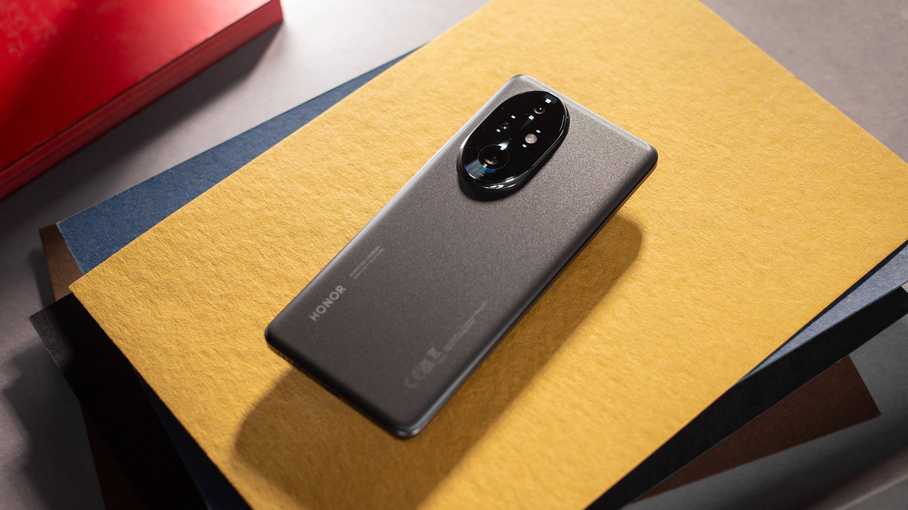 Honor 200 Pro Review: Premium Retro for Fans