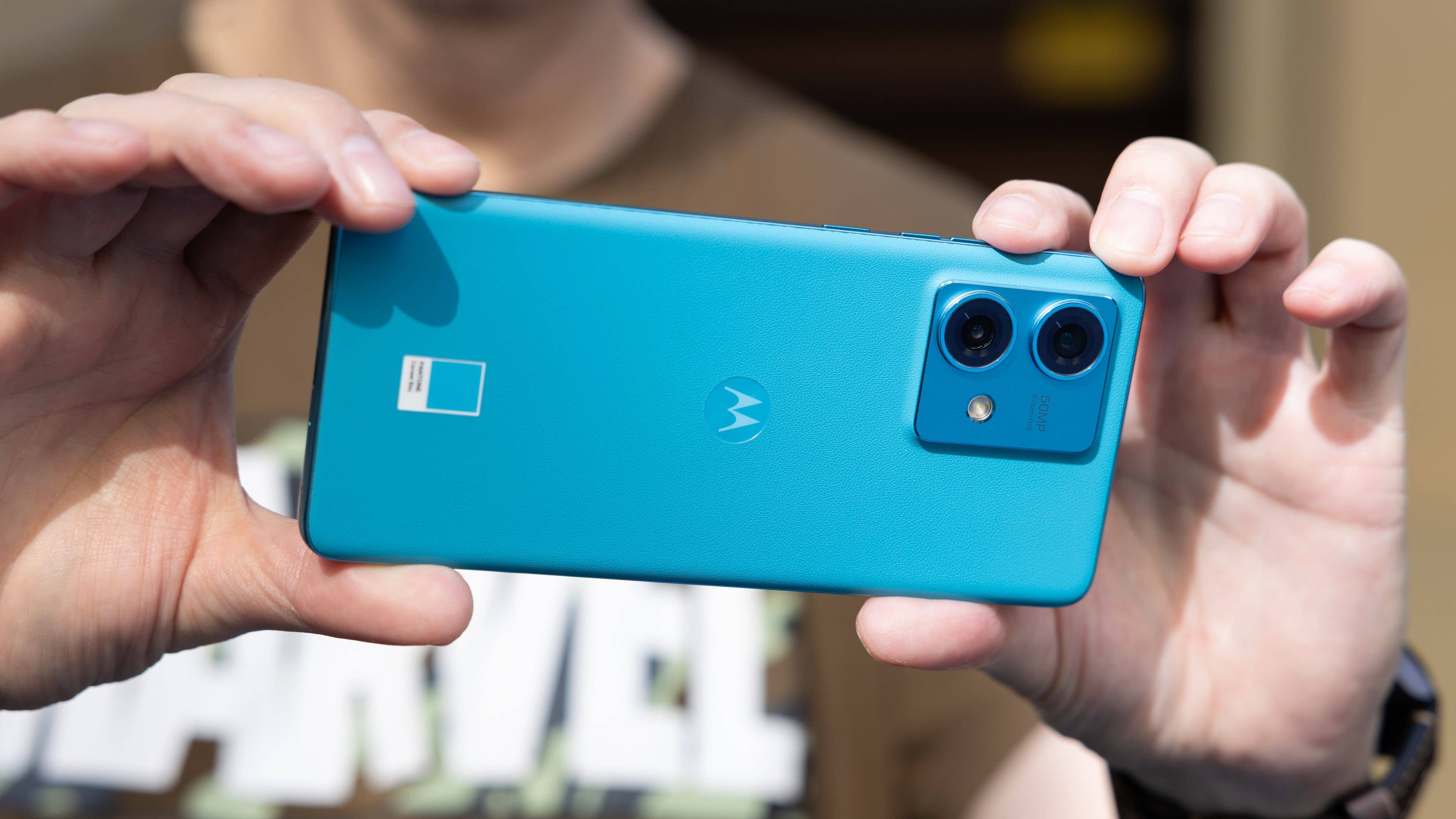 Motorola Edge 40 Neo review: 144 Hz Display and IP68 rating! » nextpit