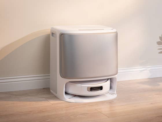 Narwal Flow Review: This Robot Vacuum Cleaner Can Do Everything