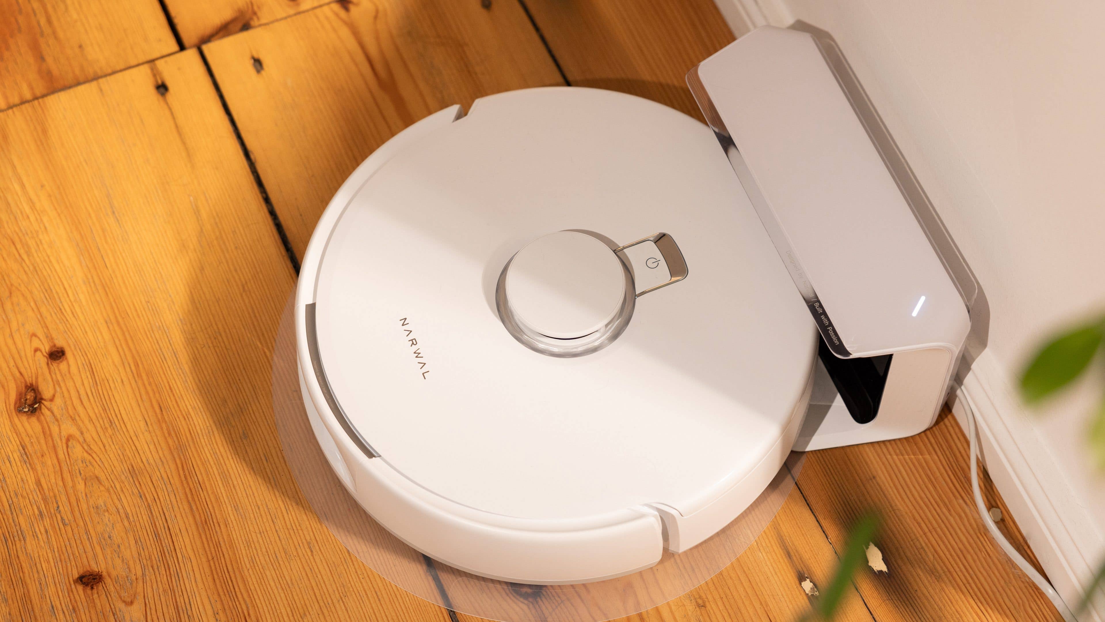 Nice and stylish is what you get with the Narwal Freo X Plus.