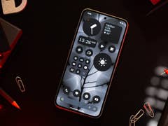 Nothing Phone (2) display highlighted