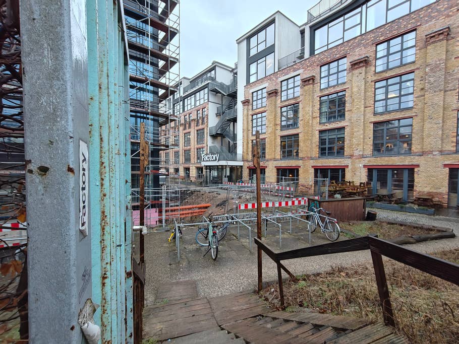 OnePlus 12R camera test samples: daylight, night, selfie