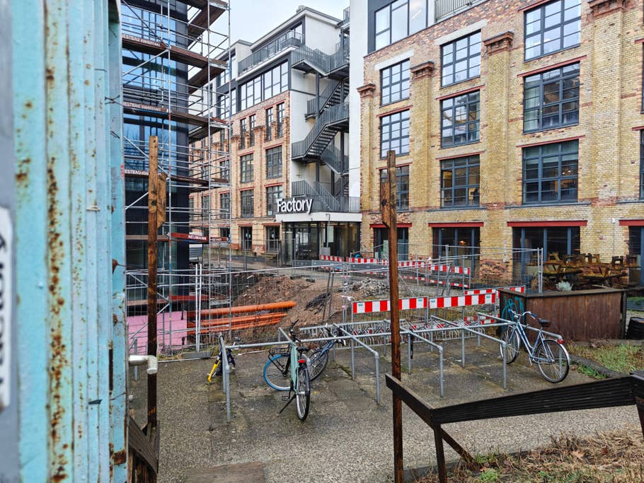 OnePlus 12R camera test samples: daylight, night, selfie