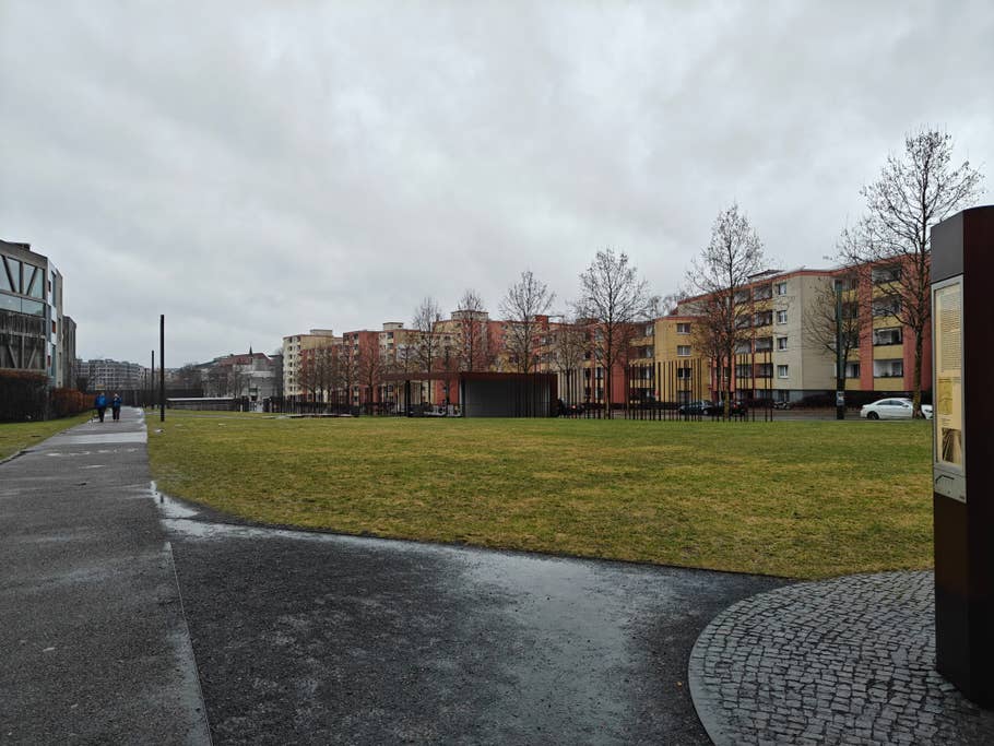 OnePlus 12R camera test samples: daylight, night, selfie