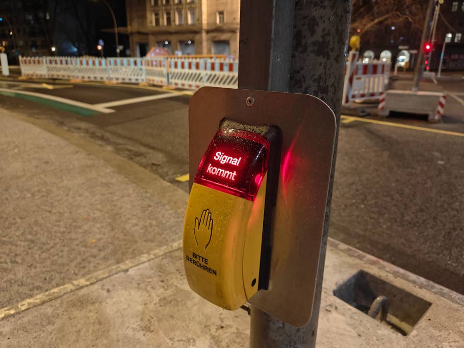 OnePlus 12R camera test samples: daylight, night, selfie